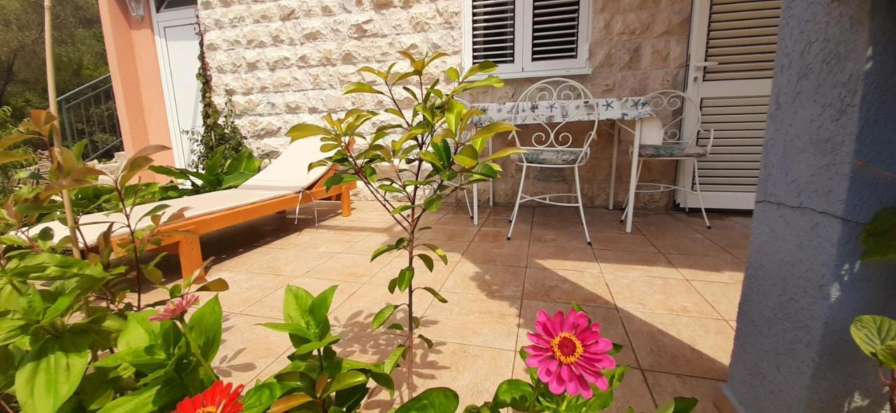 Blue Mediterranean Apartments Sveti Stefan Exterior photo