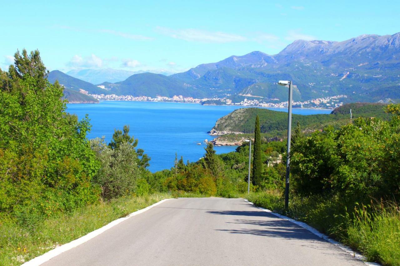 Blue Mediterranean Apartments Sveti Stefan Exterior photo